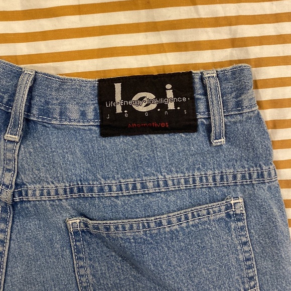 Genuine vintage Lei cargo style denim shorts, modern size 4-6 - Picture 7 of 7